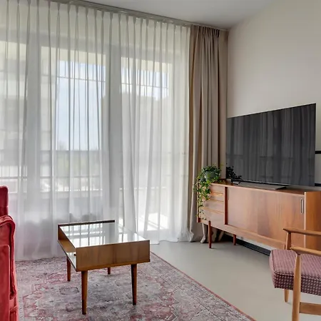 Doki Living - Foodhall & Parking By Downtown Apartament