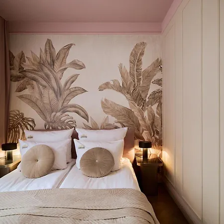 Doki Living - Foodhall & Parking By Downtown Danzica