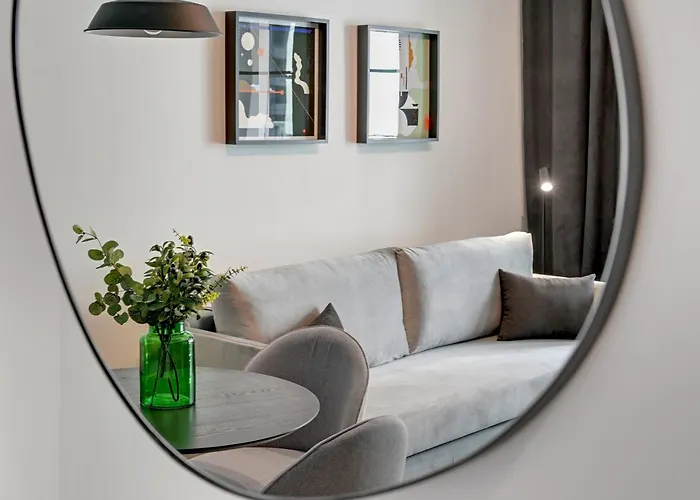 Doki Living - Foodhall & Parking By Downtown 4* Danzica