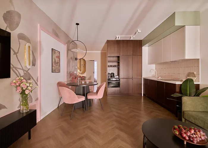 Doki Living - Foodhall & Parking By Downtown Aparthotel Danzica