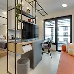 아파트호텔 Doki Living - Foodhall & Parking By Downtown 그단스크