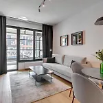 Doki Living - Foodhall & Parking By Downtown 4* Gdańsk