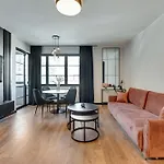 Appart hôtel Doki Living - Foodhall & Parking By Downtown Gdańsk