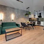 Doki Living - Foodhall & Parking By Downtown Appart hôtel Gdańsk