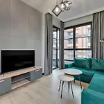 Doki Living - Foodhall & Parking By Downtown 아파트호텔 4*