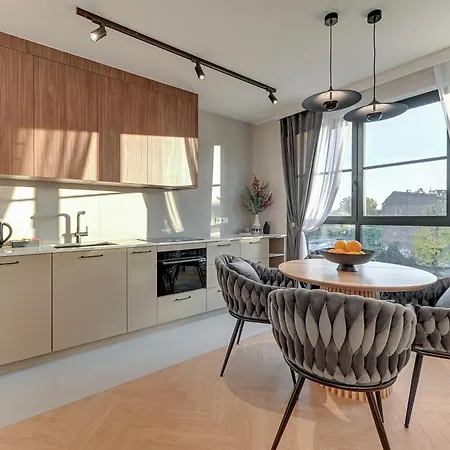 Ξενοδοχείο με διαμερίσματα Doki Living - Foodhall & Parking By Downtown
