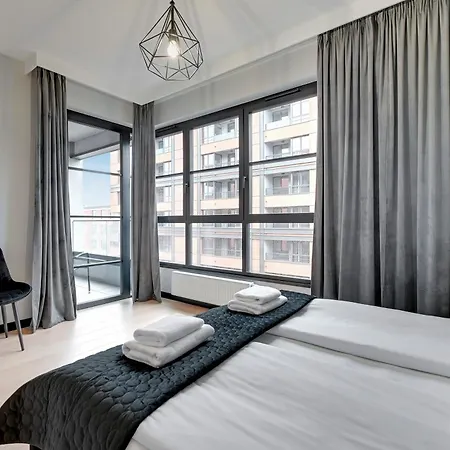 Aparthotel Doki Living - Foodhall & Parking By Downtown Danzig