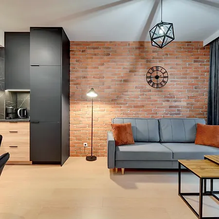 Doki Living - Foodhall & Parking By Downtown 4* Danzig