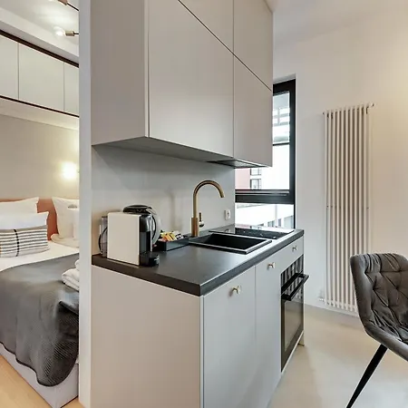 Doki Living - Foodhall & Parking By Downtown Apartament
