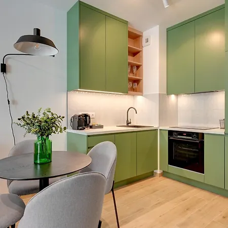 Doki Living - Foodhall & Parking By Downtown 4*