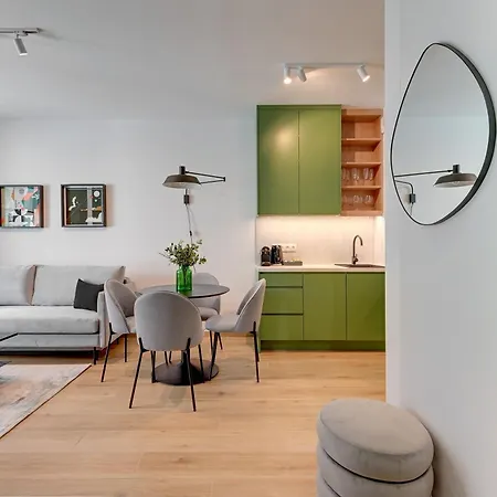 Doki Living - Foodhall & Parking By Downtown Γκντανσκ