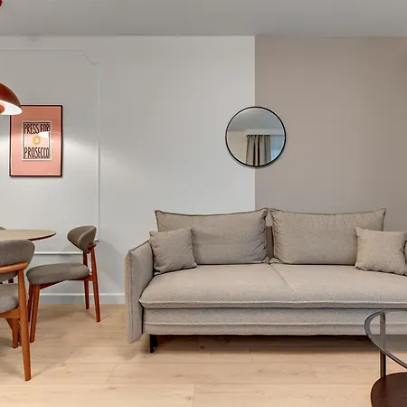 Apartament Doki Living - Foodhall & Parking By Downtown Gdańsk