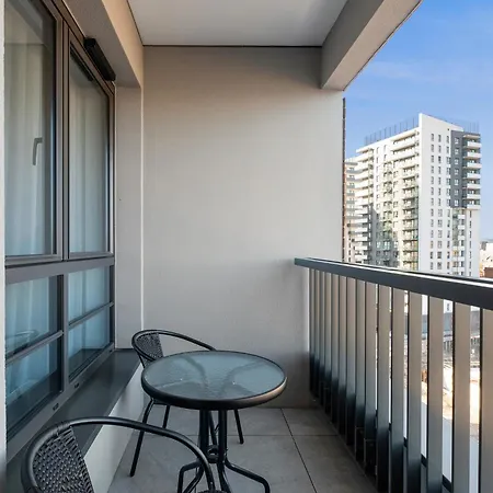 Apartament Doki Living - Foodhall & Parking By Downtown *