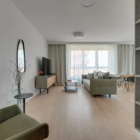 Doki Living - Foodhall & Parking By Downtown Gdańsk
