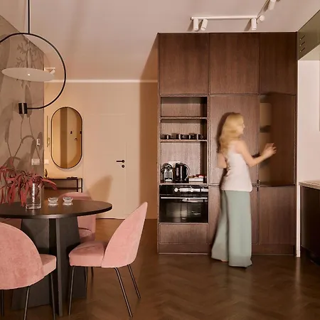 Doki Living - Foodhall & Parking By Downtown Aparthotel Gdansk