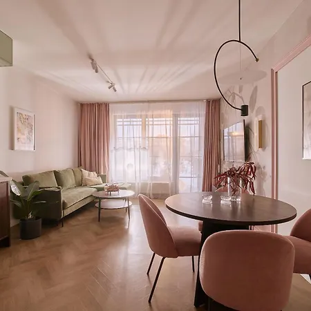 Doki Living - Foodhall & Parking By Downtown Appart hôtel