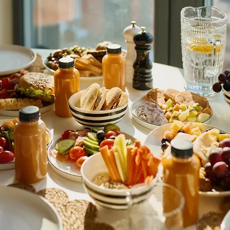 Doki Living - Foodhall & Parking By Downtown Aparthotel 4*