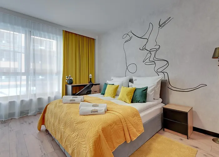 Doki Living - Foodhall & Parking By Downtown Gdansk