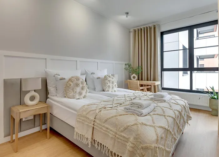 Aparthotel Doki Living - Foodhall & Parking By Downtown 4*