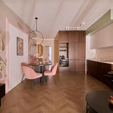 Doki Living - Foodhall & Parking By Downtown Apartmanhotel Gdańsk