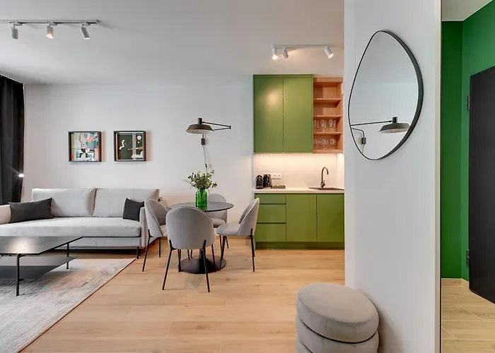 Doki Living - Foodhall & Parking By Downtown Gdańsk